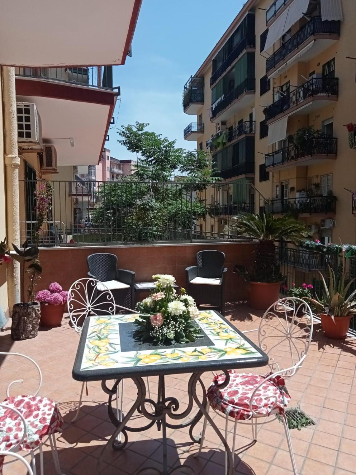 La Terrazza Di Monica & Teresa Bed and Breakfast Portici Εξωτερικό φωτογραφία